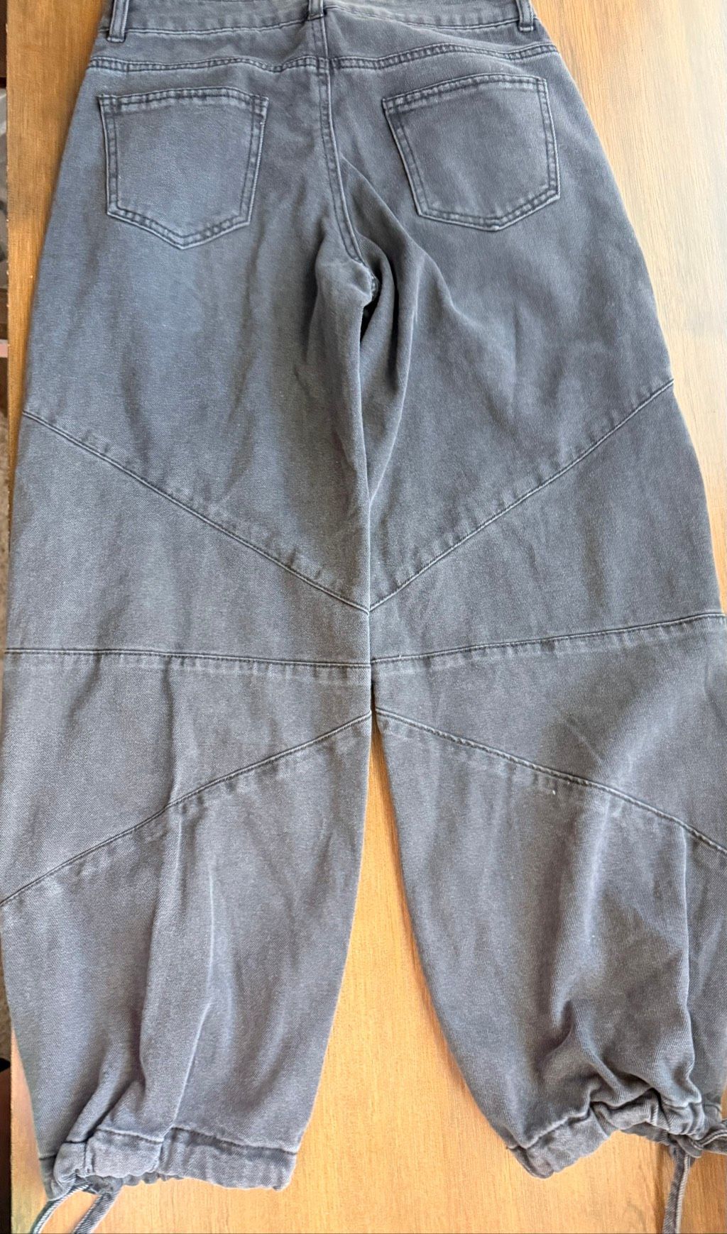 Steve Madden Gray Denim Jogger Pants Utility Cargo Cuffed Hem Size 2 — image 4 of 7